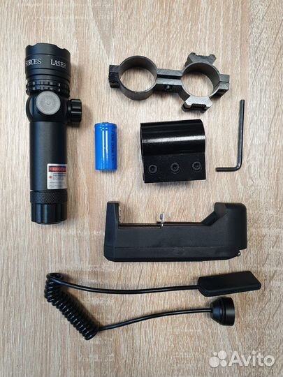 Лазерный целеуказатель (зеленый луч)