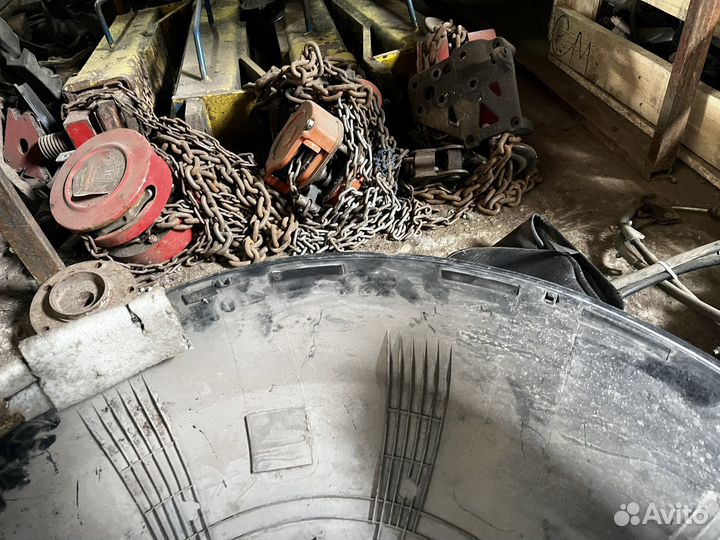 Колпак запасного колеса Toyota rav 4 xa20 00-06