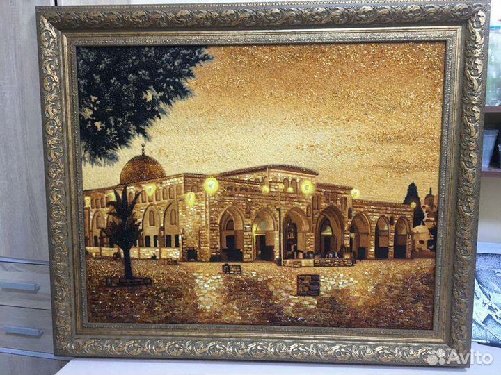 Картина из янтаря