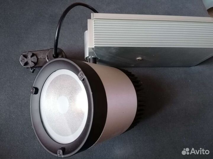 Прожектор. Светильник трековый drum FHC/T 70