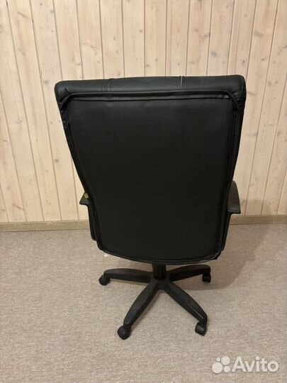 Компьютерное кресло