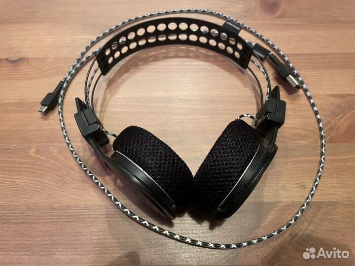 Беспроводные наушники urbanears hellas