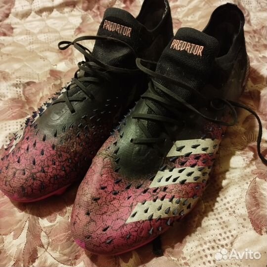 Футбольные бутсы Adidas