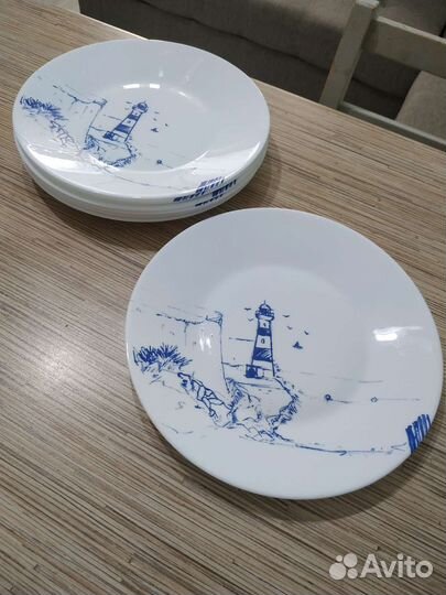 Набор тарелок