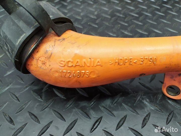 Горловина маслозаливная