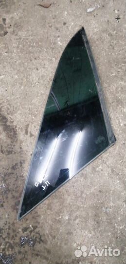 Стекло двери заднее правое левое глухое Audi 80