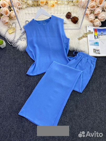 Брючный костюм женский