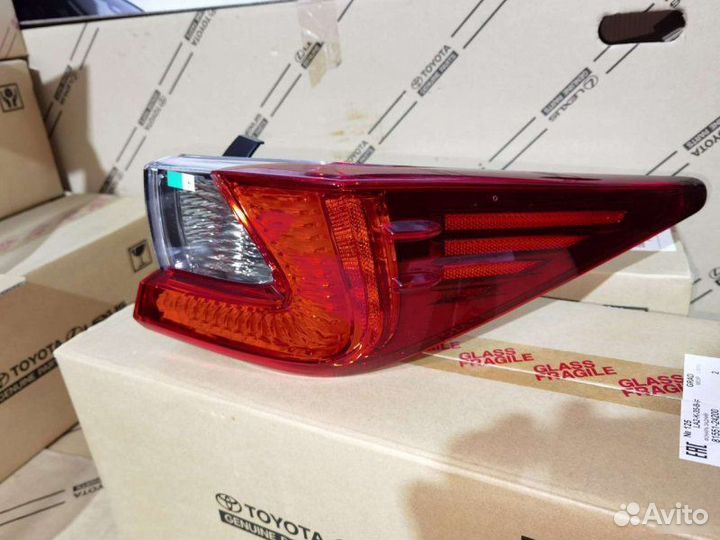 Фонарь в крыло правый Lexus Rc