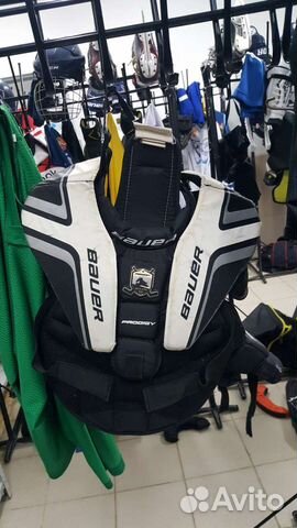 Нагрудник вратарский Bauer