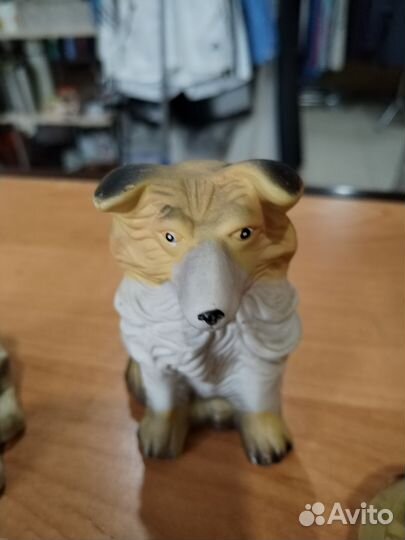 Статуэтки фарфоровых собачек для Елены