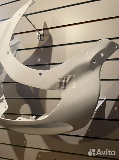 Передний обтекатель suzuki gsxr1000 00-02 без цвет