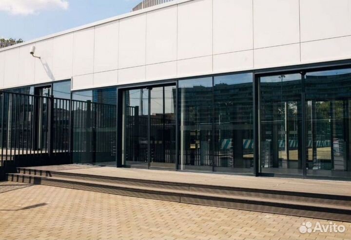 Дверь пластиковая / входная группа