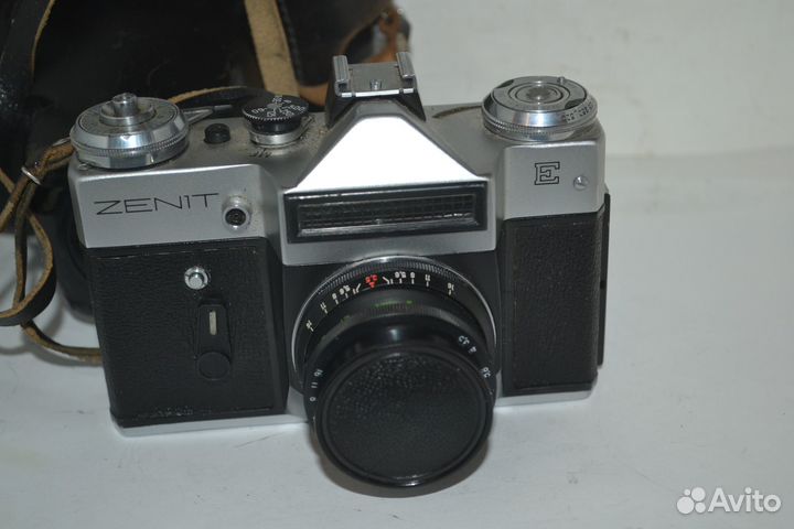Зеркальный фотоаппарат Зенит-Е буква Е-справа