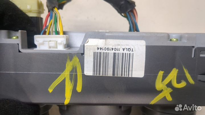 Переключатель отопителя Hyundai H-1 Starex, 2011