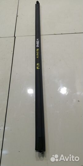 Уплотнитель стекла (передний, правый, внешний)