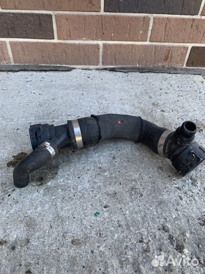 Патрубок системы охлаждения бмв х5 е70,х6 е71 м57н
