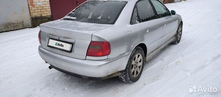 Audi A4 1.8 МТ, 1997, 346 300 км