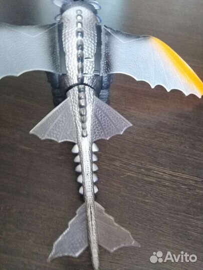 Дракон игрушка беззубик