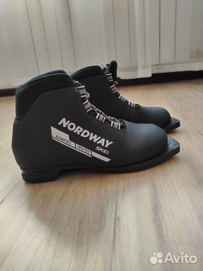 Ботинки для беговых лыж Nordway Skei 75 mm
