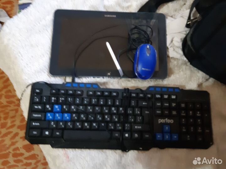 Sumsung ativ Tab XE500T1C 64 GB