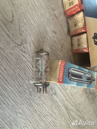 Радиолампа Telefunken DC96