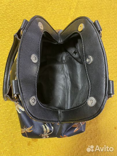 Вечерняя сумочка с вышитыми стрекозами