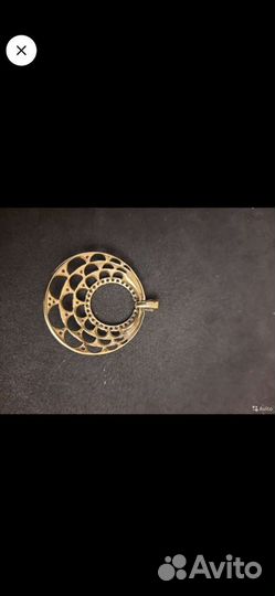 Серебряный кулон с позолотой и фианитами