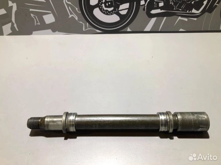 Ось переднего колеса Yamaha YZF-R6 2002г