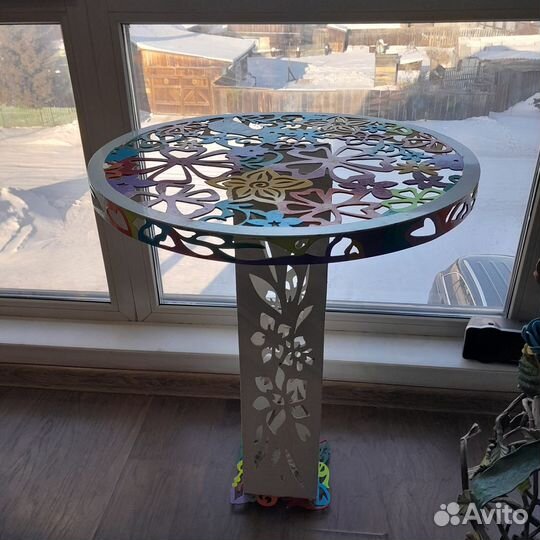 Столик кованый