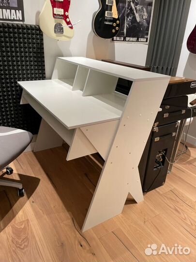 Столы для студии звукозаписи