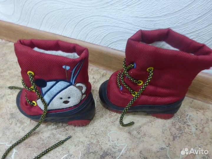 Продам ботинки демис