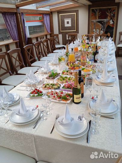 Аренда теплоходов с банкетом