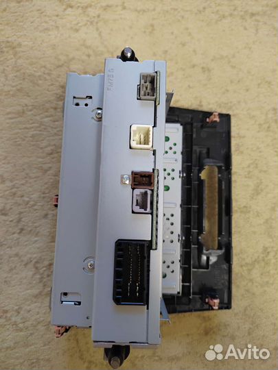 Штатная магнитола на Suzuki Vitara 2017 года