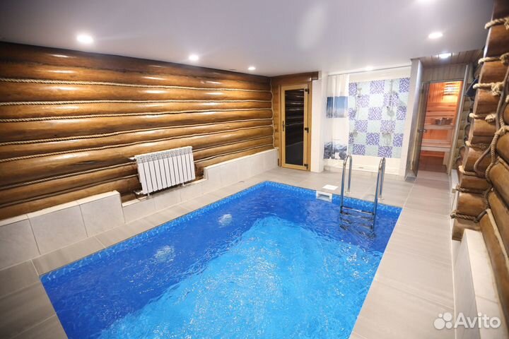 Баня с бассейном и бильярдом