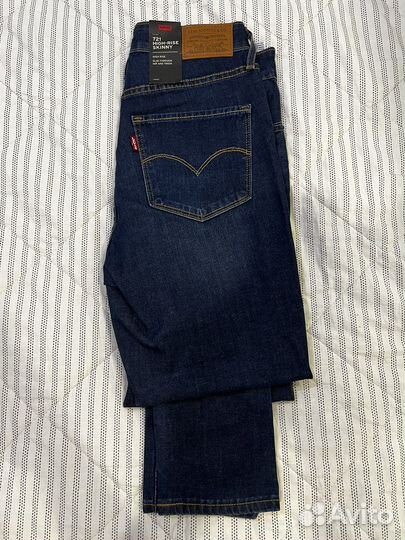 Джинсы levis