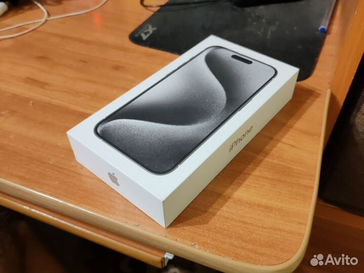 Коробка из под iPhone 15pro