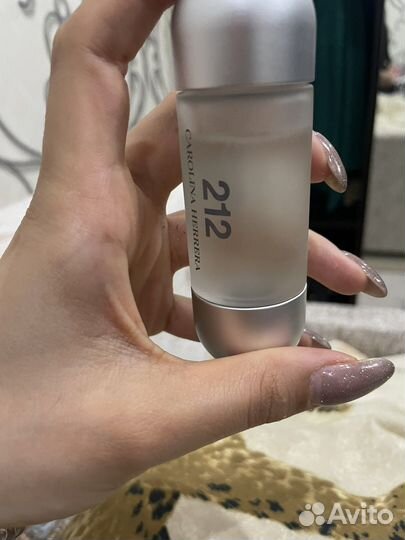 Парфюмы Burberry weekend, carolina herrera 212