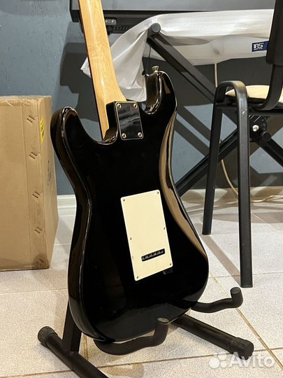 Электрогитара Maxtone