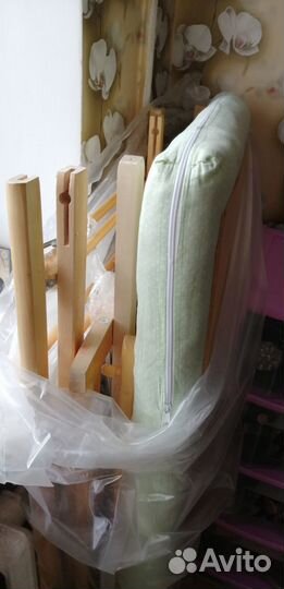 Детская кроватка с матрацом