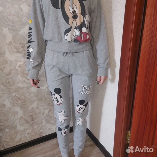 Спортивный костюм женский