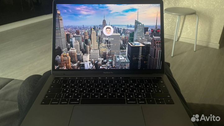 Apple MacBook Pro 13 (2018) i5 2018 8Gb SSD 512гб
