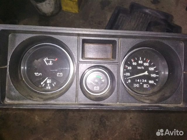 Комбинация приборов ваз 2105. Панель приборов ваз 2105 карбюратор. Приборная панель ваз 2105. Приборка ваз 2105. Приборка ваз 2105.