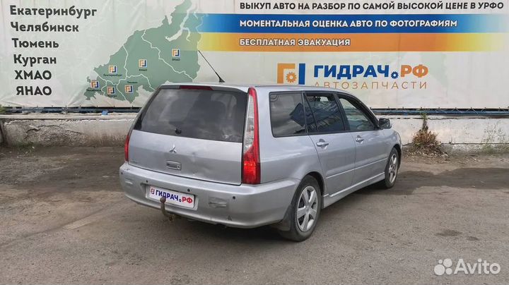 Накладка торпедо правая с торца Mitsubishi Lancer