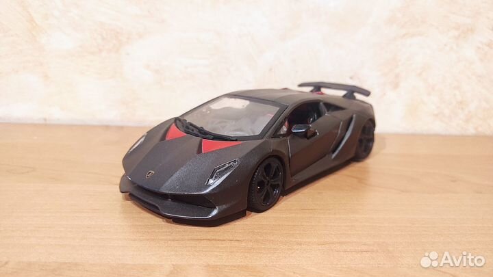 Lamborghini Sesto 1:24 Bburago