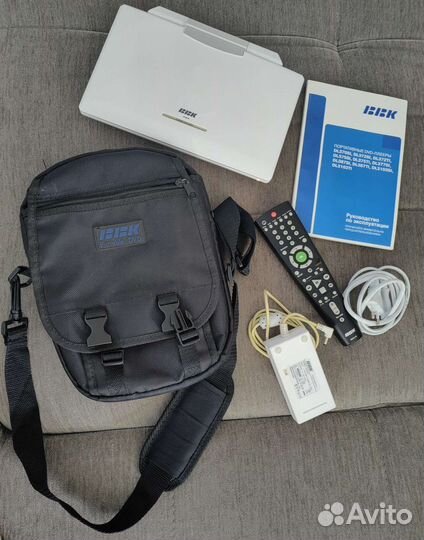 Портативный dvd плеер BBK dl387si