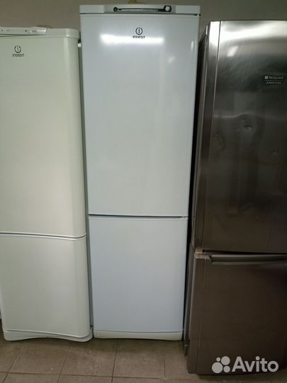 Холодильник бу indesit
