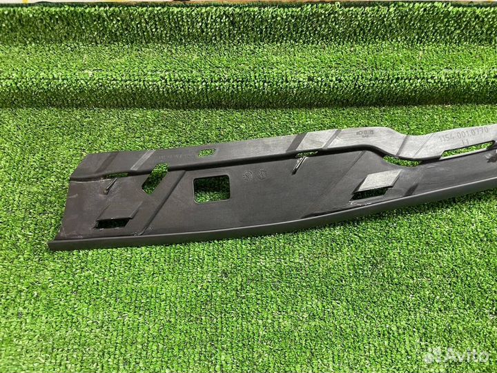 Уплотнитель фары верхний левый Laser BMW 7 G11/G12