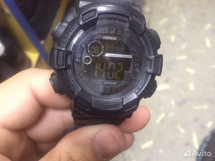 Часы спортивные водонепроницаемые