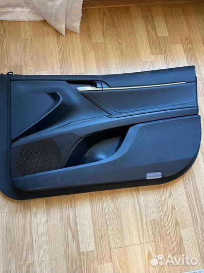Обшивка правая,перед Toyota Camry V70 2020 Дорест