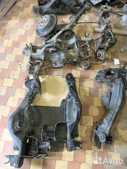 Задний продольный рычаг Nissan X-Trail T31